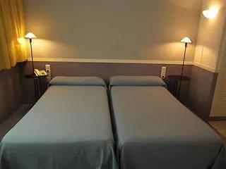 Apartamentos Descartes برشلونة إسبانيا