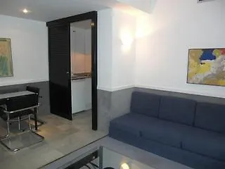 Apartamentos Descartes برشلونة 0*,  إسبانيا