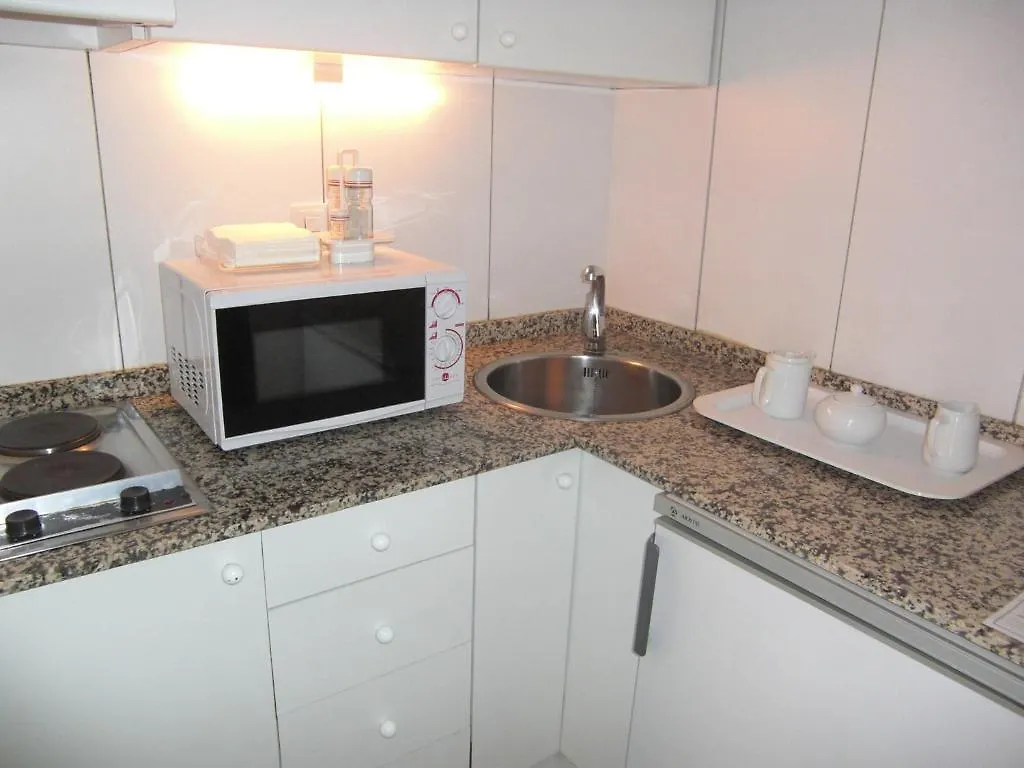 Apartamentos Descartes برشلونة 0*,  إسبانيا