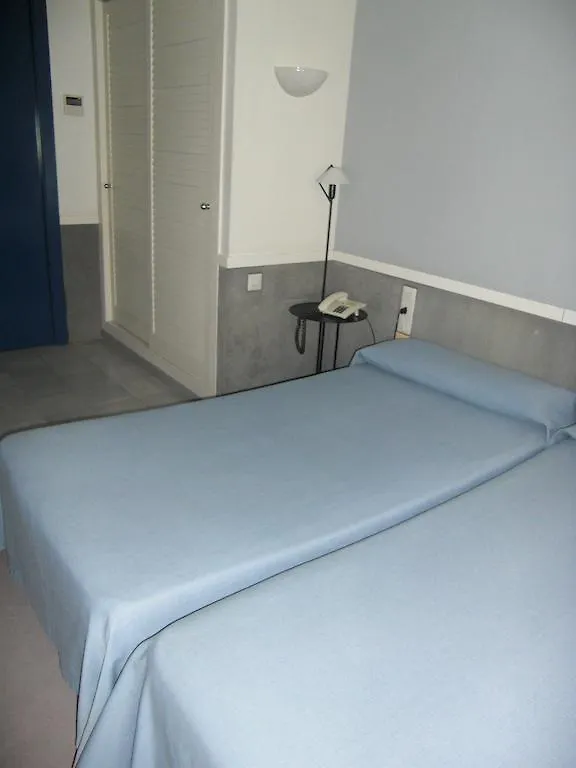 Apartamentos Descartes برشلونة