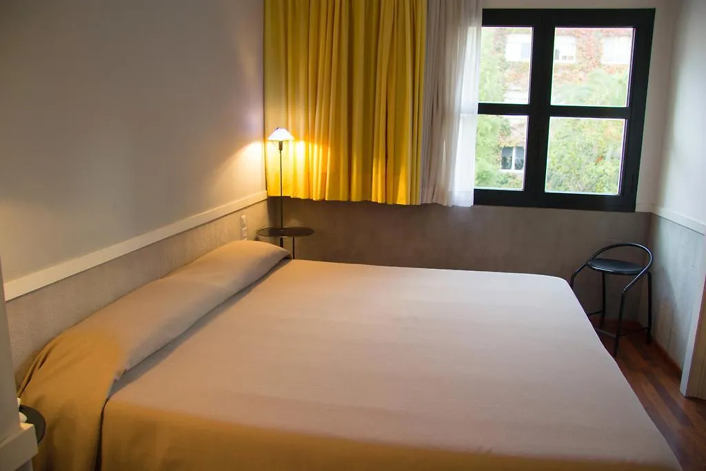 شقة Apartamentos Descartes برشلونة