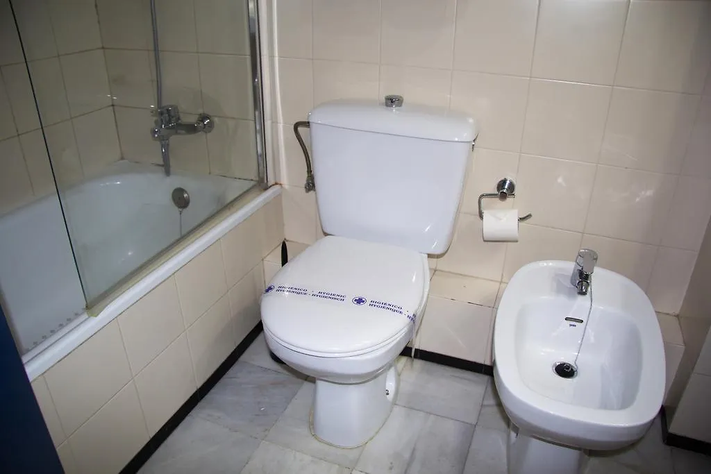 Apartamentos Descartes برشلونة 0*,  إسبانيا