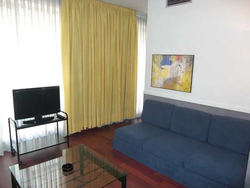 Apartamentos Descartes برشلونة شقة